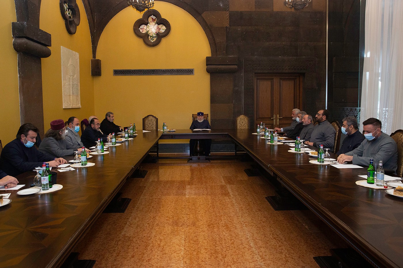 Հայաստանյան եպիսկոպոսաց և թեմակալ առաջնորդների ժողովը հանդես եկավ հայտարարությամբ 13 30.2