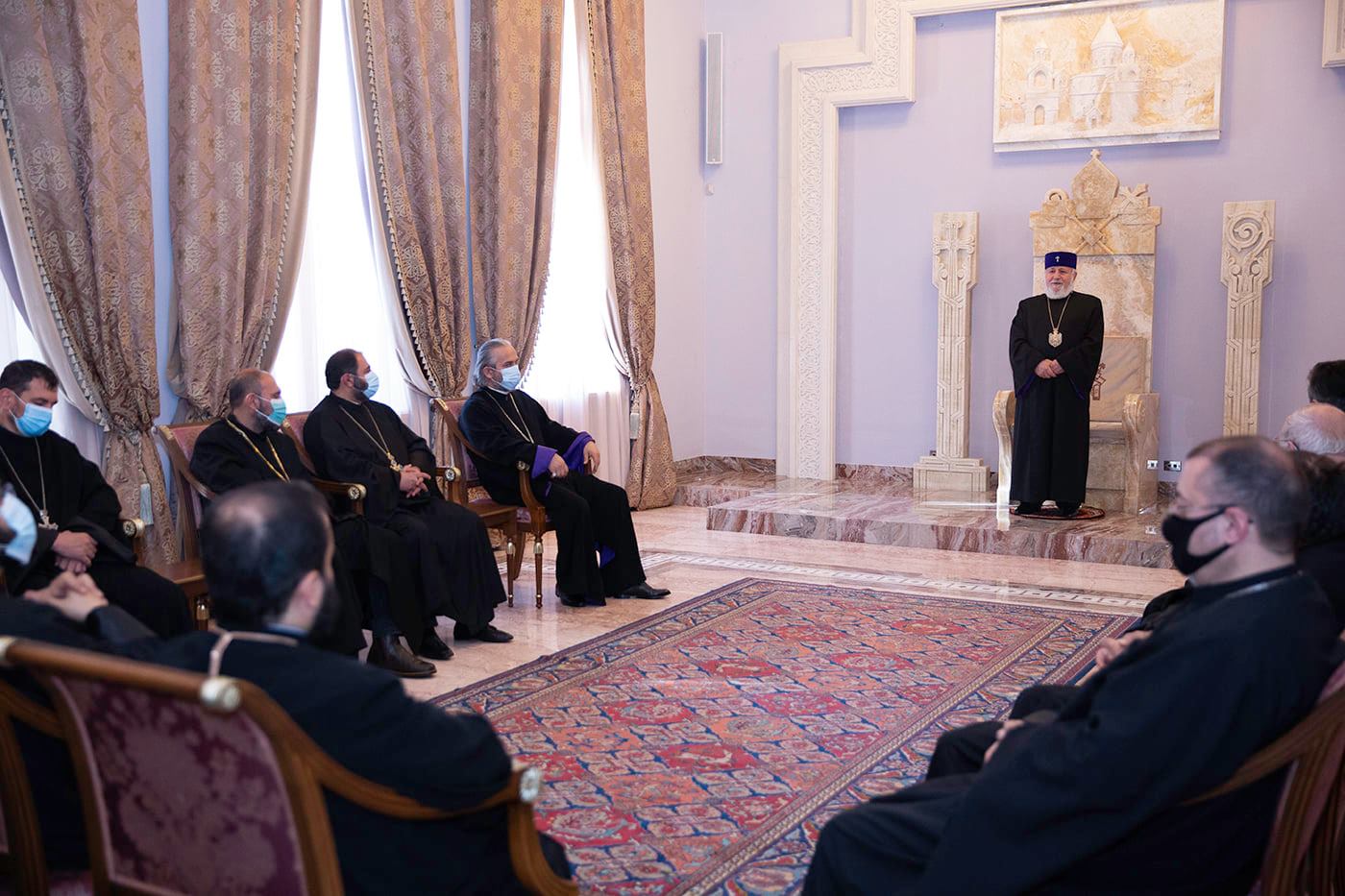 Մայր Աթոռի միաբանությունն ու պաշտոնեությունը շնորհավորեցին Ամենայն Հայոց Հայրապետին օծման և գահակալության 22-րդ տարեդարձի առիթով 17 04.21.06