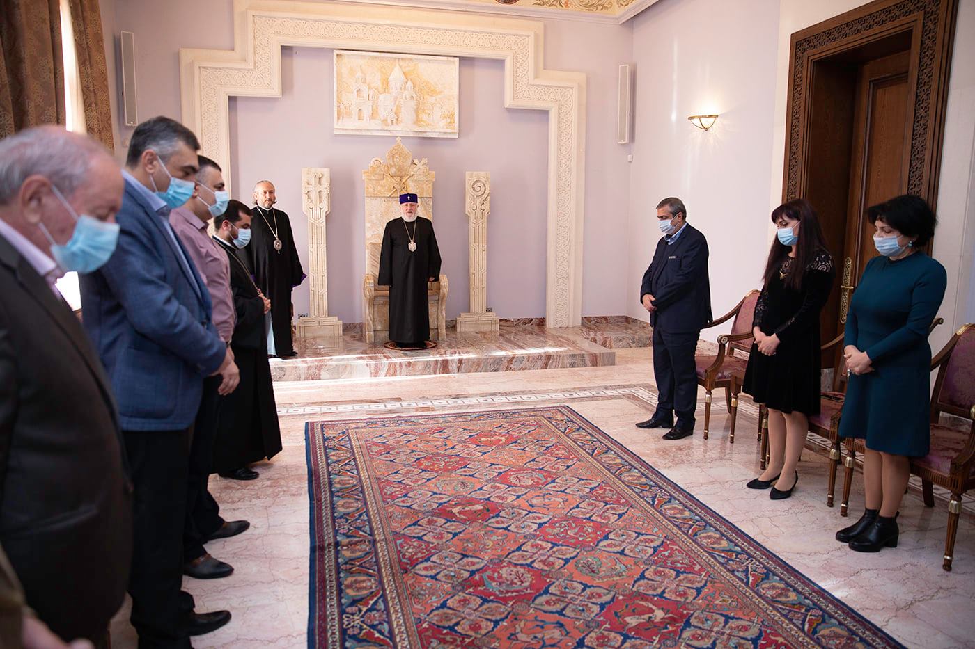 Մայր Աթոռի միաբանությունն ու պաշտոնեությունը շնորհավորեցին Ամենայն Հայոց Հայրապետին օծման և գահակալության 22-րդ տարեդարձի առիթով 21 04.21.10