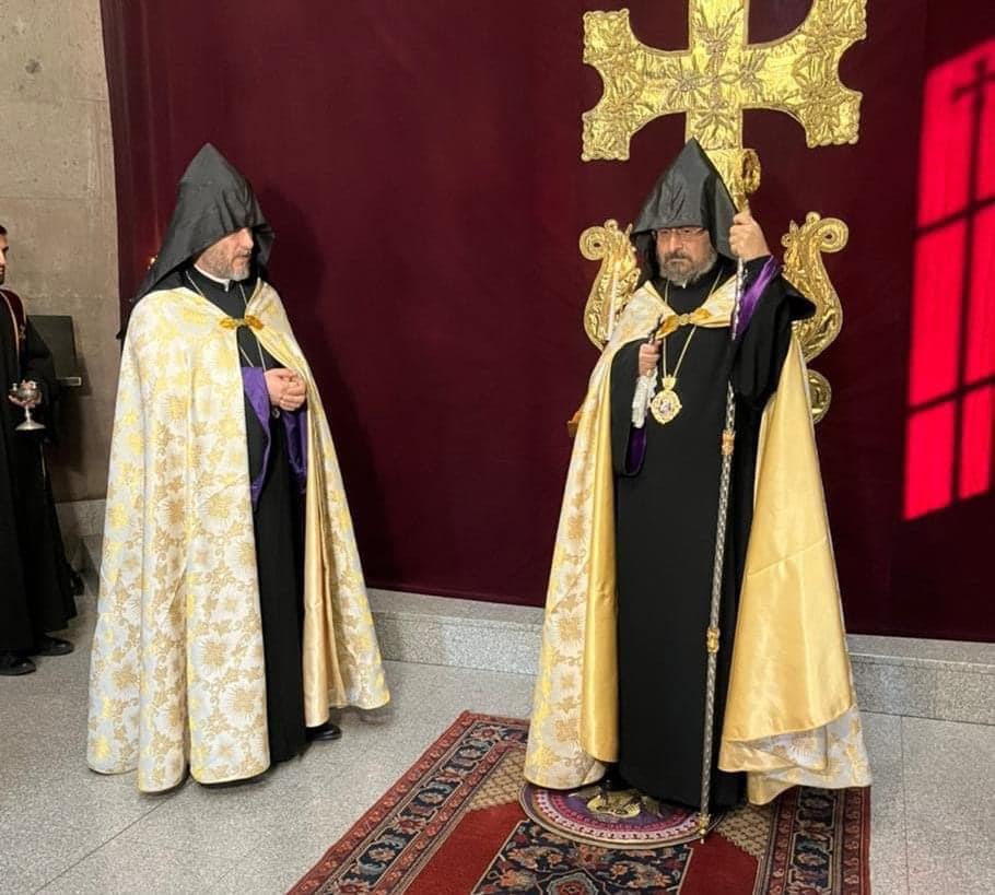 Կ․ Պոլսի Հայոց Պատրիարքը ժամանեց Մայր Աթոռ Սուրբ Էջմիածին (նկարներ) 14 polsi patr03.05.03