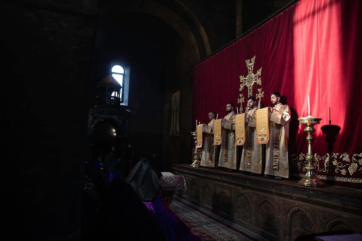 Սուրբ Հարության Ճրագալույցի Պատարագը Սուրբ Գայանե վանքում (նկարներ) 17 Chrag 17.04.06