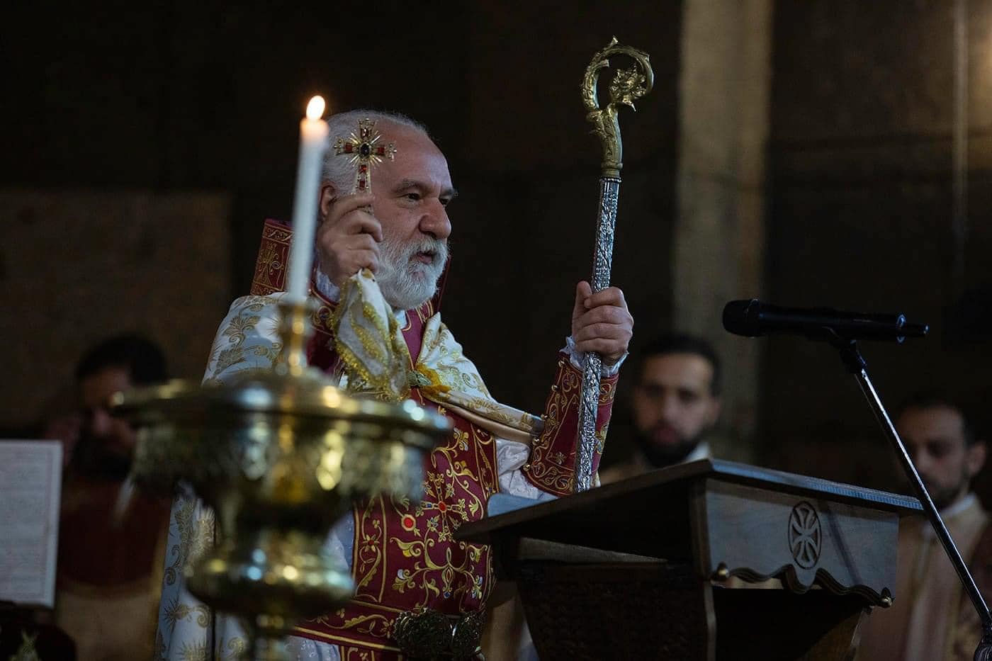 Սուրբ Հարության Ճրագալույցի Պատարագը Սուրբ Գայանե վանքում (նկարներ) 26 Chrag 17.04.15