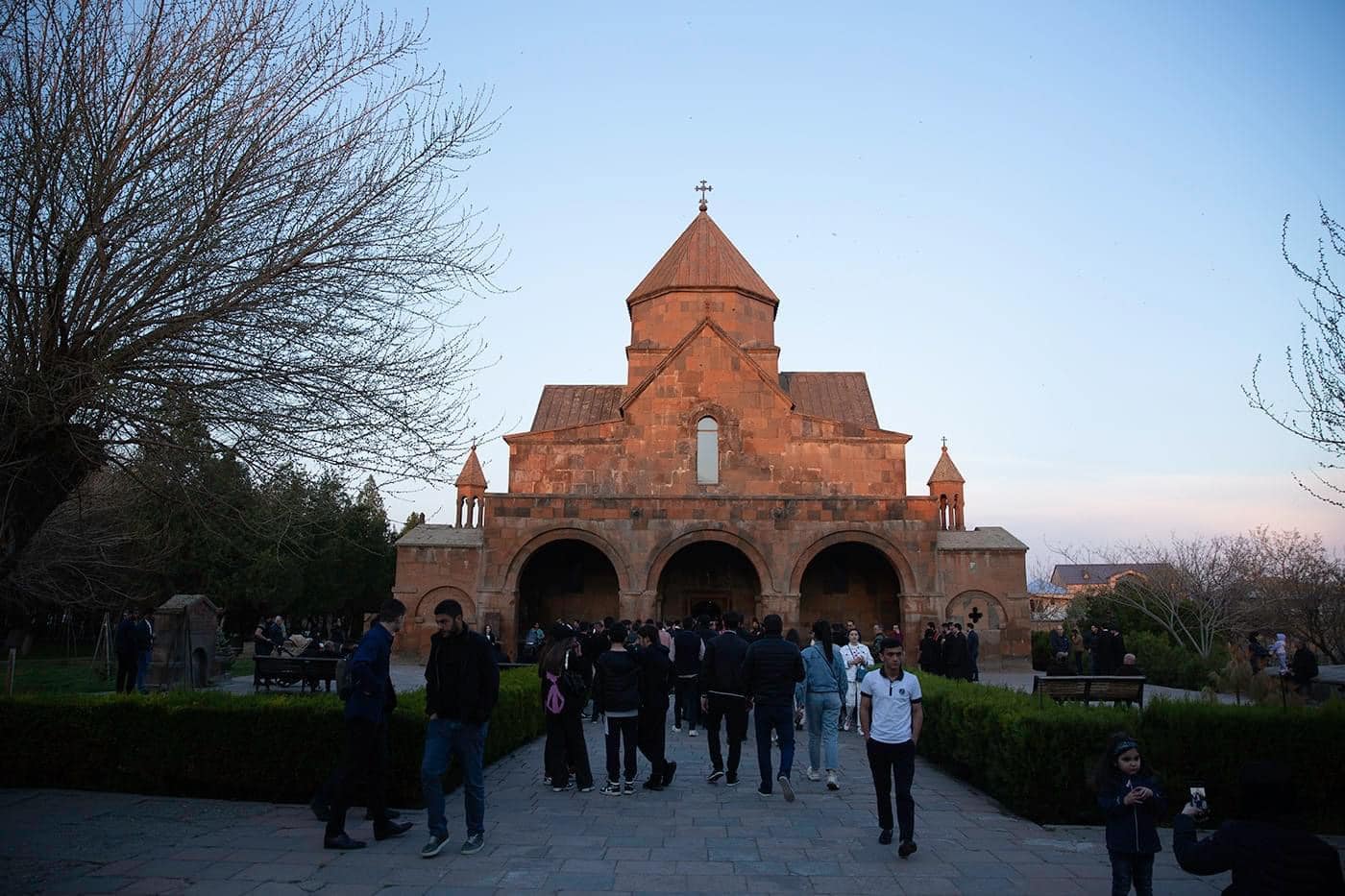 Սուրբ Հարության Ճրագալույցի Պատարագը Սուրբ Գայանե վանքում (նկարներ) 27 Chrag 17.04.16