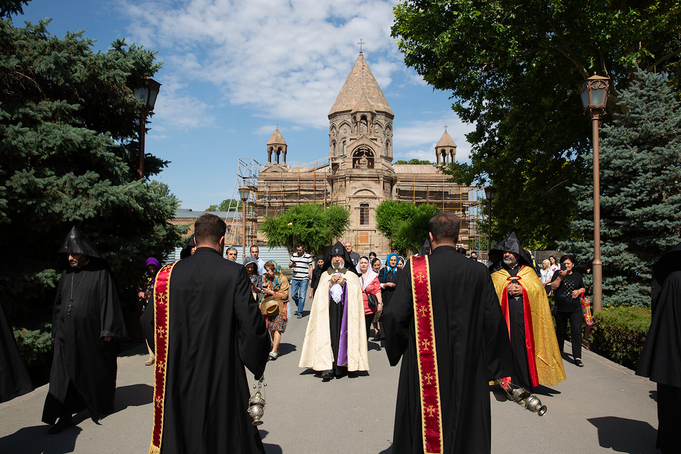 Սուրբ Հովհաննես Կարապետի մասունքը տարվել է Շողակաթի վանք (նկարներ) 15 04.06 5