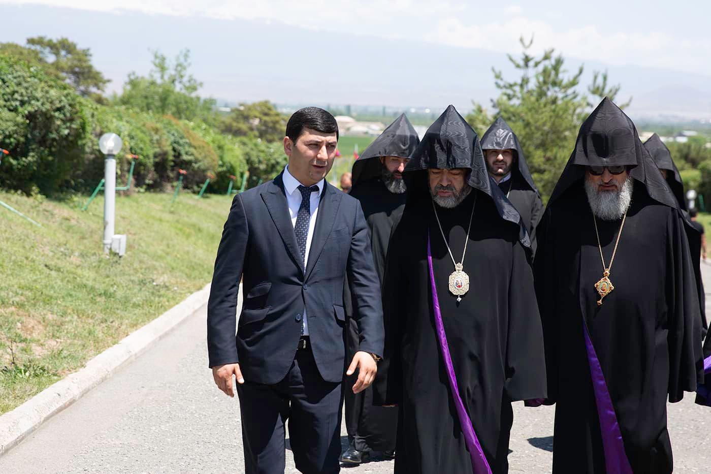 Հանրապետական մաղթանք և այց Սարդարապատի հուշահամալիր Հանրապետության տոնի առիթով (նկարներ) 21 Sar 28.10