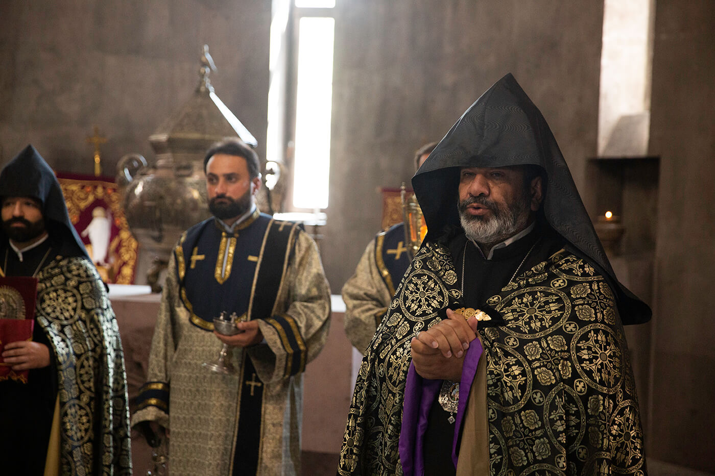 Կատարվեց հոգեհանգստյան կարգ «Սուրմալու» առևտրի կենտրոնում պայթյունից զոհվածների համար (նկարներ) 14 18.04