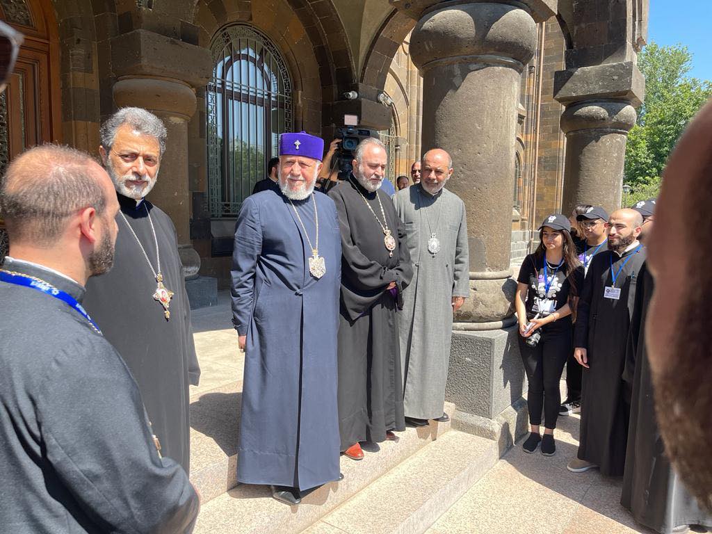 Ավարտվեց «ՀԵՀԵՄ-ը Հայաստան-Սփյուռք կամուրջ» համահայկական ուխտագնացությունը (նկարներ) 12 HEHEM ught avart 1