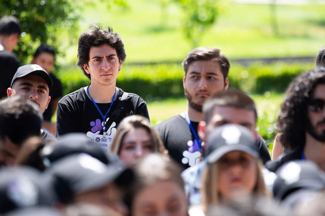 Ամենայն Հայոց Կաթողիկոսն իր օրհնությունը բաշխեց «ՀԵՀԵՄ-ը Հայաստան-Սփյուռք կամուրջ» համահայկական ուխտագնացության մասնակիցներին (նկարներ) 17 HEHM uxt 6