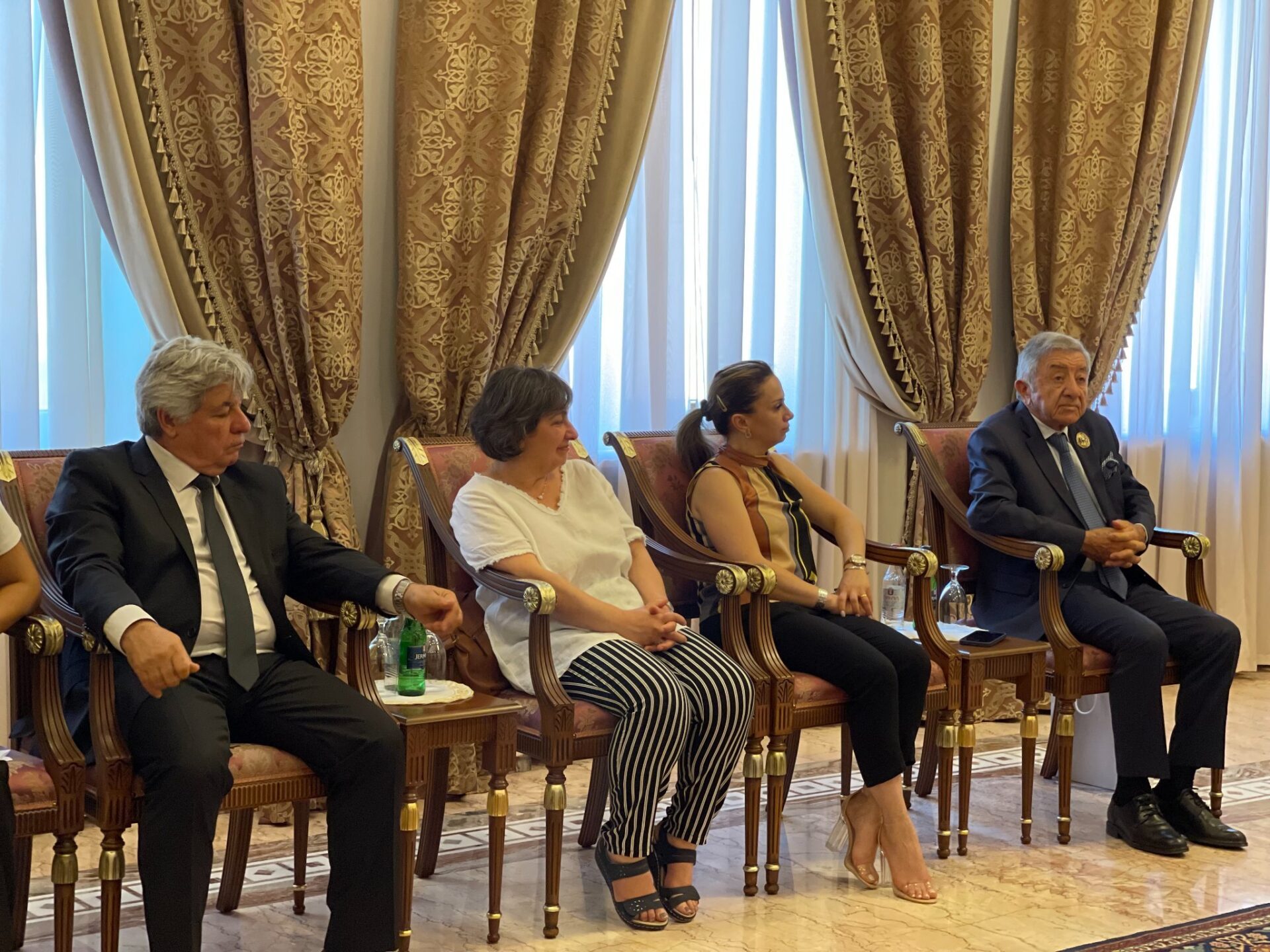 Մարսելի համազգային դպրոցի և Փարիզի դպրոցասեր միության վարժարանի աշակերտներն այցելեցին Մայր Աթոռ Սուրբ Էջմիածին (նկարներ) 15 Marseli hamazgayin dproc 4