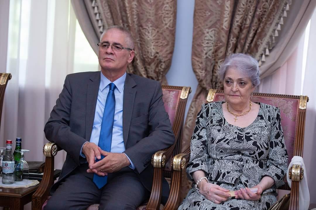 Ամենայն Հայոց Կաթողիկոսն ընդունեց Ռումինիայի Հանրապետության Կրոնից նախարարին և Ռումինիայի պատրիարքության ընդհանուր փոխանորդին (նկարներ) 17 Ruminya ekeghecu pet 6