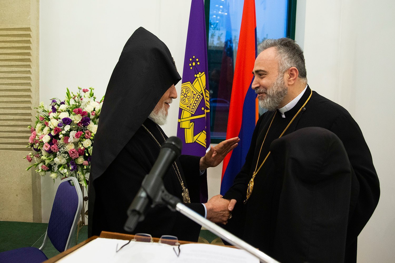 Մայր Աթոռ Սուրբ Էջմիածնում տոնախմբվեց Ռումինիայի Հայոց թեմի հիմնադրման 620-ամյակը (նկարներ) 23 Ruminyayi temi 620 12