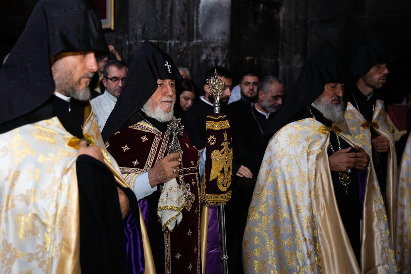 Օծվեց Գեղարդավանքի Սուրբ Կաթողիկե եկեղեցու գմբեթի խաչը (նկարներ) 12 01.09 1