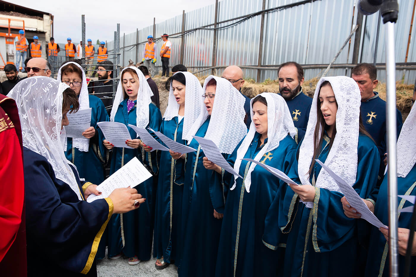 Կատարվեց Մայր Աթոռի «Վաչե և Թամար Մանուկյան» վարչական շենքի հիմնօրհնեքի արարողությունը (նկարներ) 14 03.09