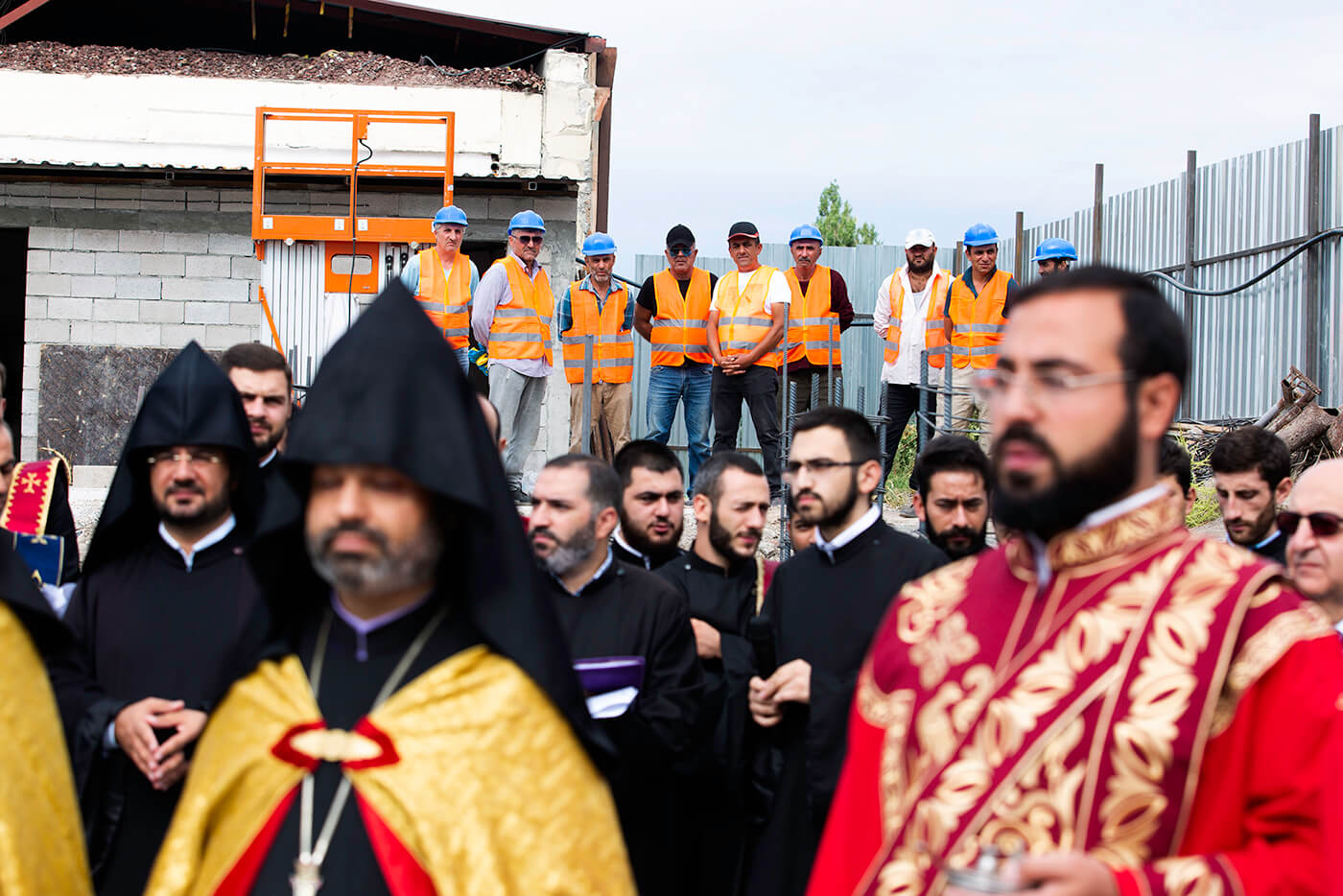 Կատարվեց Մայր Աթոռի «Վաչե և Թամար Մանուկյան» վարչական շենքի հիմնօրհնեքի արարողությունը (նկարներ) 15 04.09