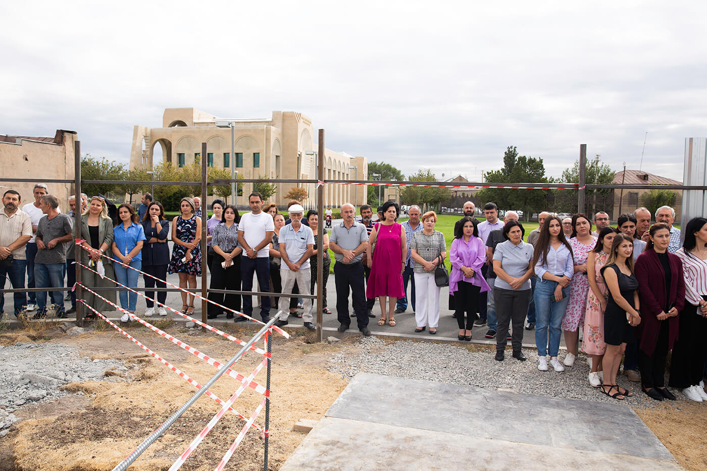 Կատարվեց Մայր Աթոռի «Վաչե և Թամար Մանուկյան» վարչական շենքի հիմնօրհնեքի արարողությունը (նկարներ) 16 05.09