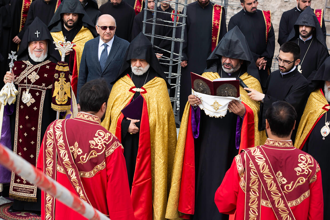 Կատարվեց Մայր Աթոռի «Վաչե և Թամար Մանուկյան» վարչական շենքի հիմնօրհնեքի արարողությունը (նկարներ) 18 07.09