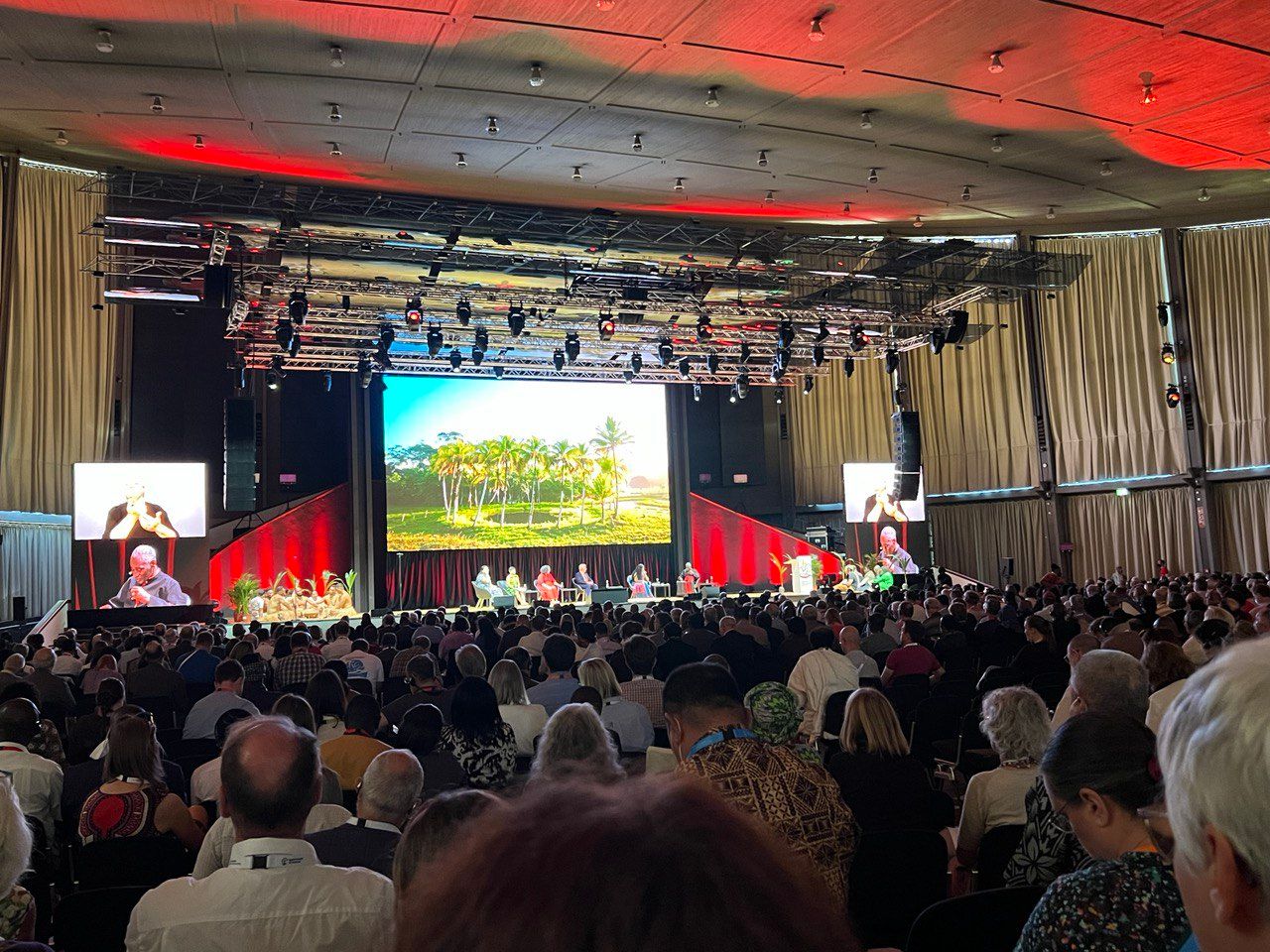 Եկեղեցիների համաշխարհային խորհրդի 11-րդ ընդհանուր համագումարը շարունակում է իր աշխատաանքները (նկարներ) 12 EhKH 11 rd hamagumar 1