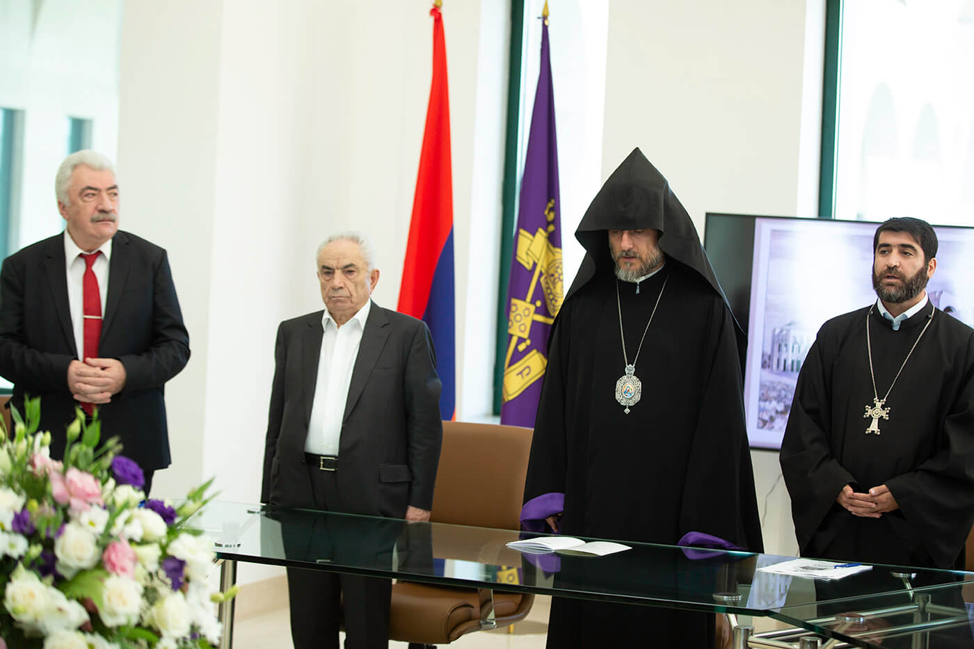 «Վաչե և Թամար Մանուկյան» Մատենադարանի հիմնադրման 10- ամյակի առիթով տեղի ունեցավ «Սուրբ Էջմիածին՝ գրքի հանգրվան» խորագրով գիտաժողովը 12 01.09 1