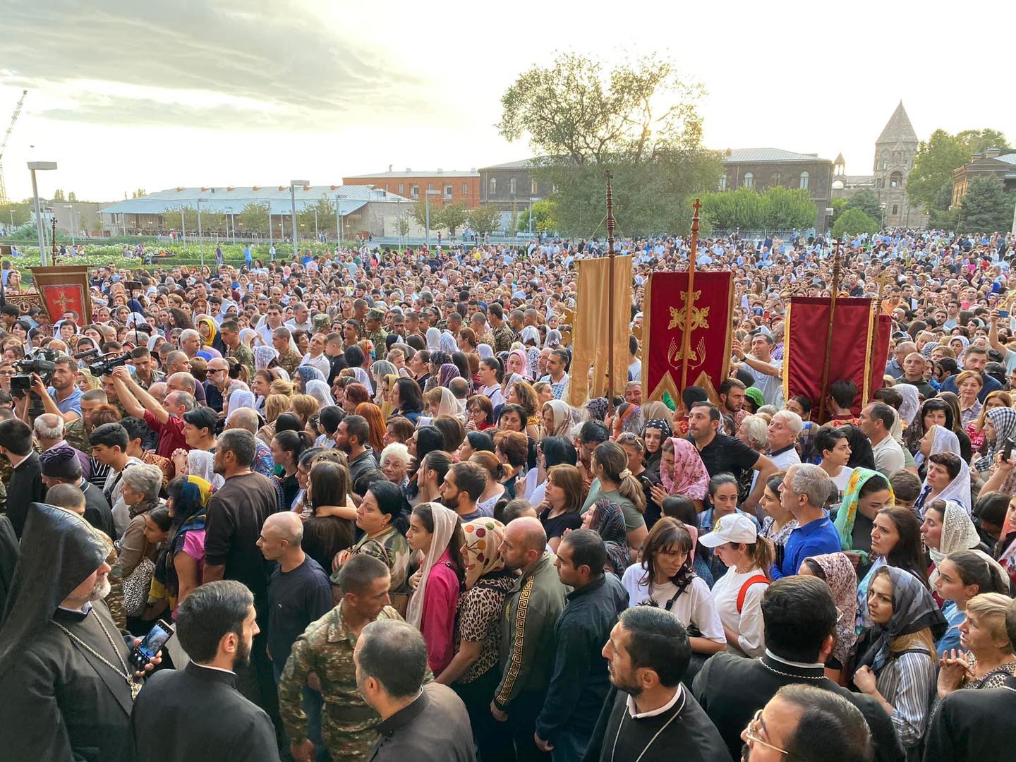 Ուխտերթ Վարագա Սուրբ Խաչի նախատոնակին (նկարներ, տեսանյութ) 14 u3