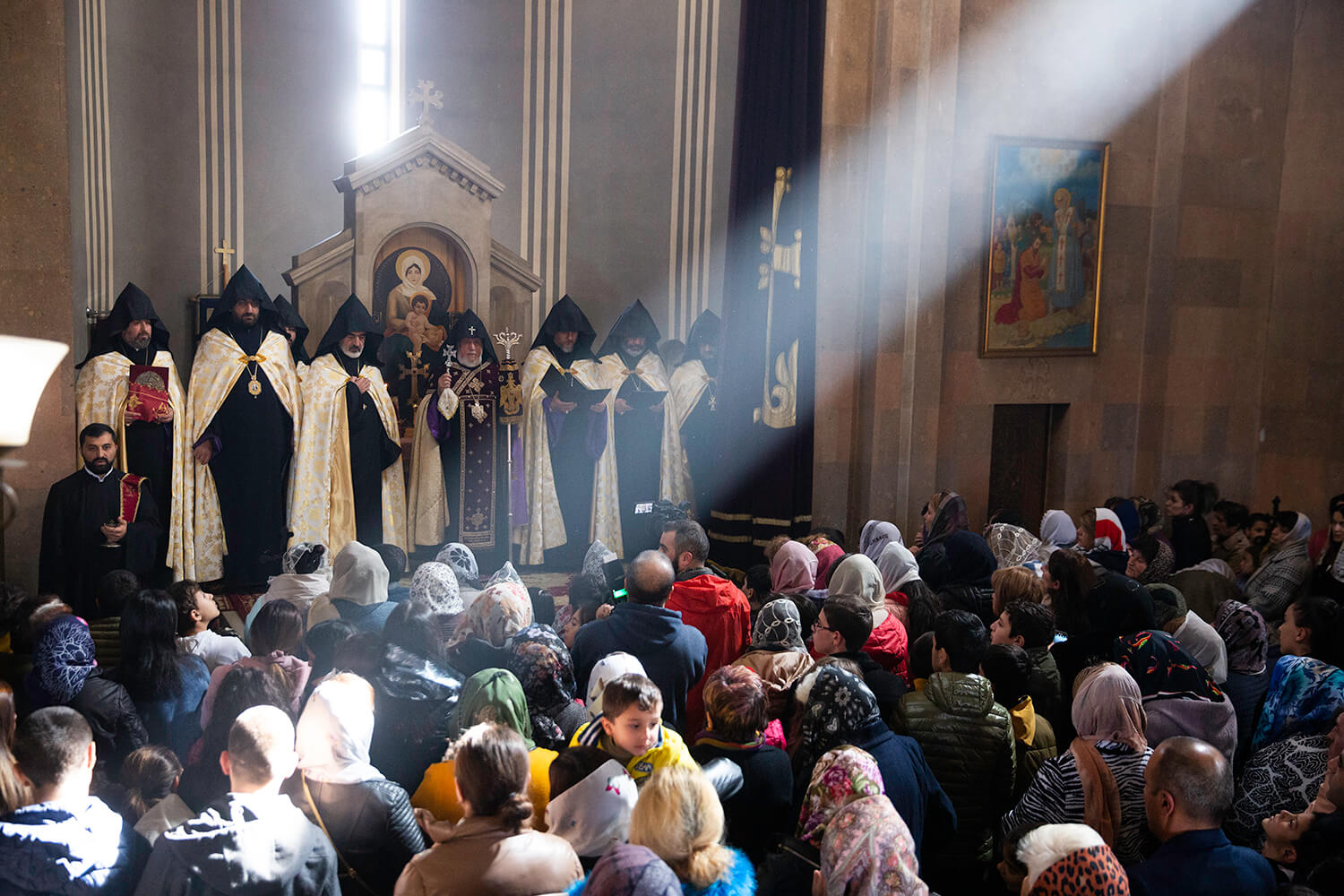 Ամենայն Հայոց Հայրապետն այցելեց Ջերմուկ քաղաք (նկարներ) 17 05.10 6