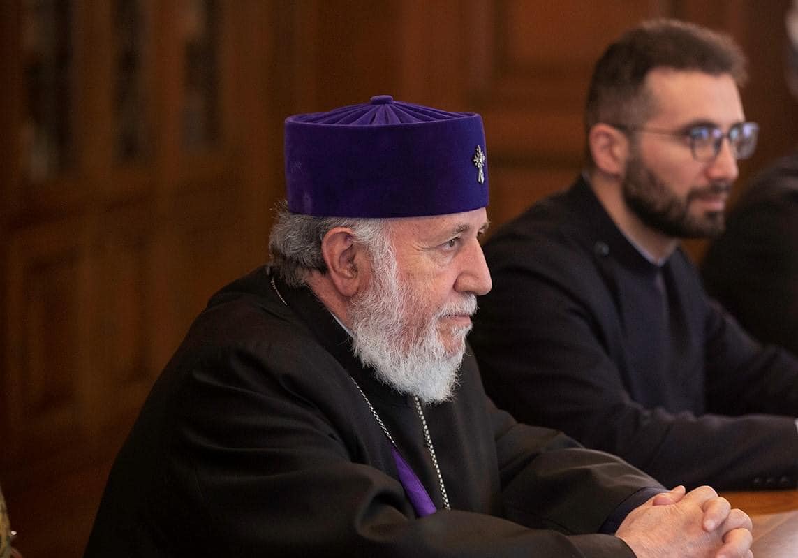 Ամենայն Հայոց Կաթողիկոսն ընդունեց Դոմինիկյան Հանրապետության նորանշանակ դեսպանին (նկարներ) 13 Dominikyan despan 2