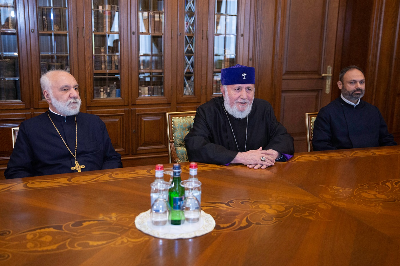 Ամենայն Հայոց Կաթողիկոսն ընդունեց ՀՀ ԿԳՄՍ նախարարին 14 KGMS nakharar 3