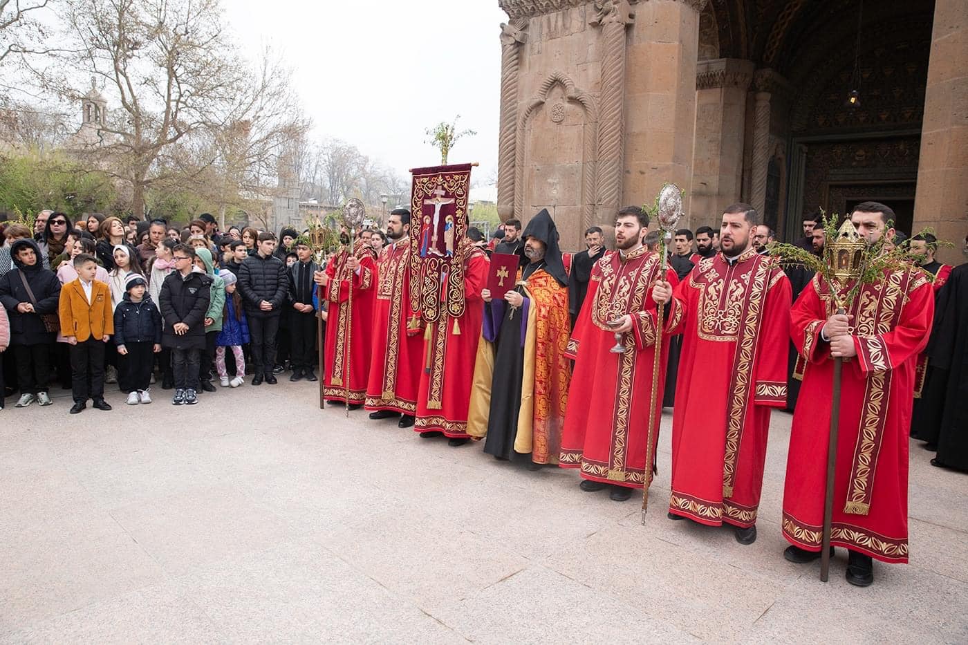 Ծաղկազարդի տոնը Մայր Աթոռ Սուրբ Էջմիածնում (նկարներ) 18 Tsaghkazard 23.7