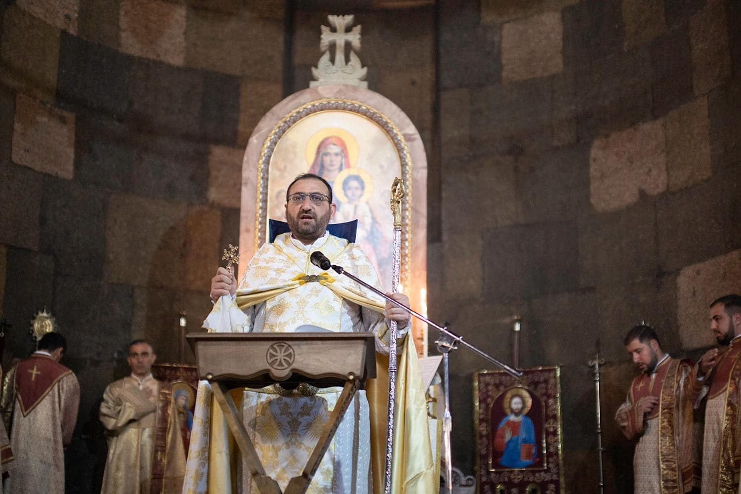 Սուրբ Հարության Ճրագալույցի Պատարագը Սուրբ Գայանե վանքում 20 chragaluyts 9