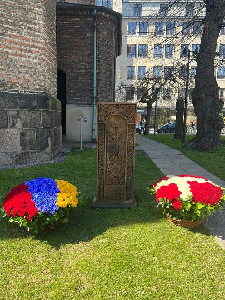 Կոպենհագենում օծվեց Հայոց Ցեղասպանության նահատակներին նվիրված խաչքար 12 kachqar evropa 1