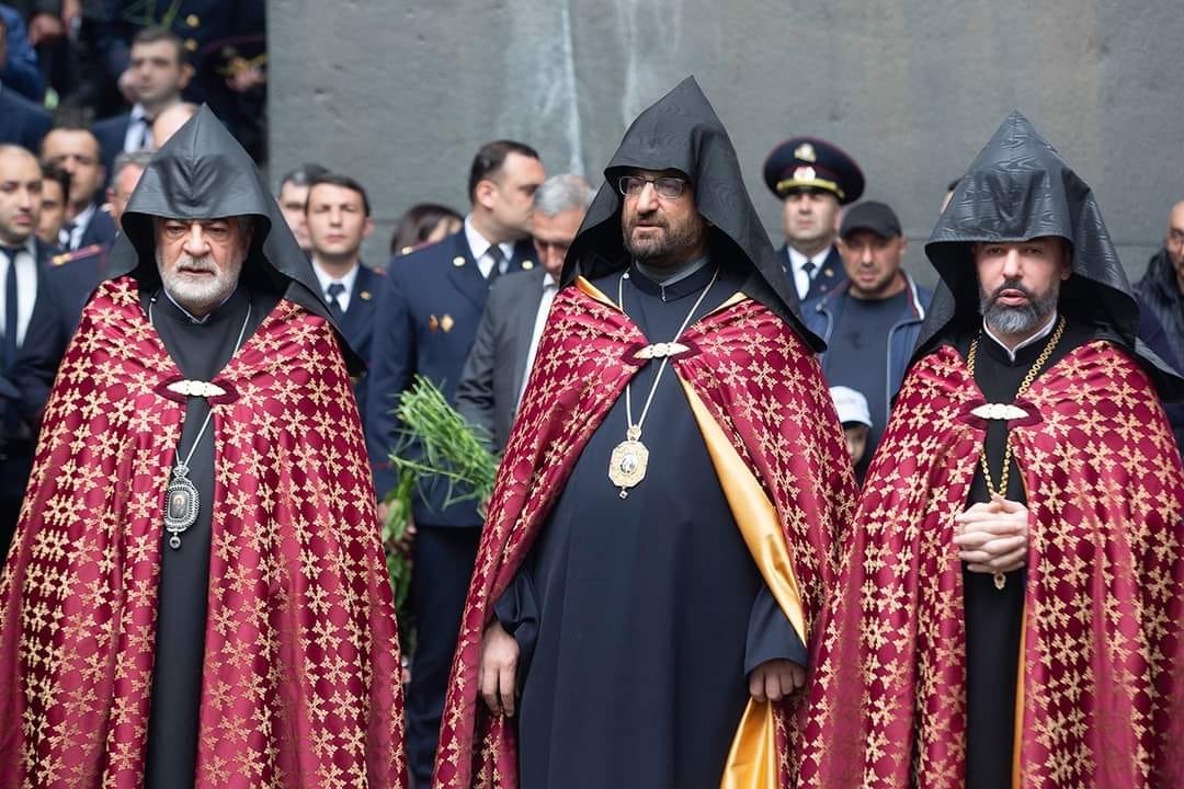 Ամենայն Հայոց Կաթողիկոսն այցելեց Ծիծեռնակաբերդի հուշահամալիր (նկարներ) 23 tstiternaaerd 12