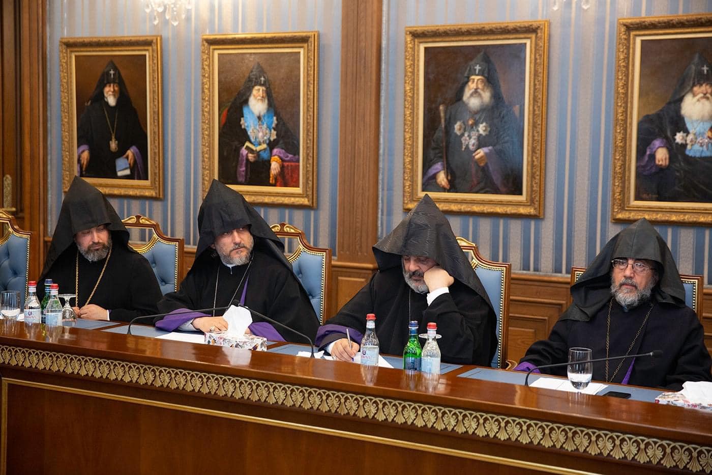 Մայր Աթոռ Սուրբ Էջմիածնում սկսվեց Գերագույն հոգևոր խորհրդի ժողովը (նկարներ) 15 GHX 4