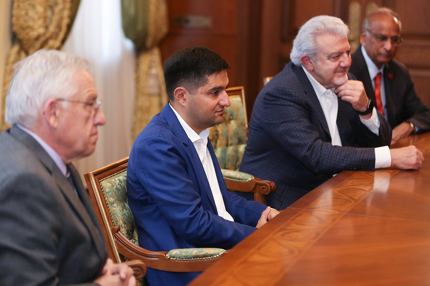 Ամենայն Հայոց Կաթողիկոսն ընդունեց Կալիֆորնիայի համալսարանի պատվիրակությանը 14 Kalifornayi hamlsaran 3