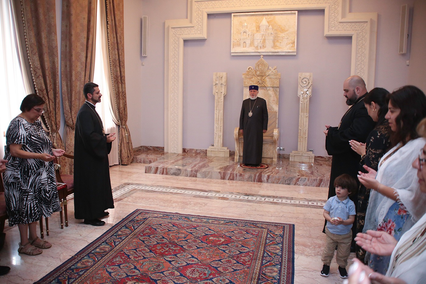 Ամենայն Հայոց Կաթողիկոսն ընդունեց ԱՄՆ Հայոց Արևելյան թեմի ուխտավորներին (նկարներ) 12 AMN arevelyan temi ughtavorner 1