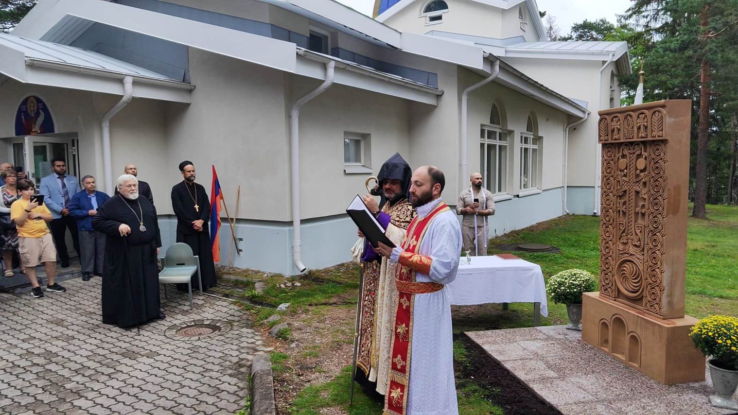 Ֆինլանդիայի Էսպո քաղաքում տեղի է ունեցել խաչքարի օրհնության և օծման արարողություն (նկարներ) 17 Khachqar Filadelfia 6