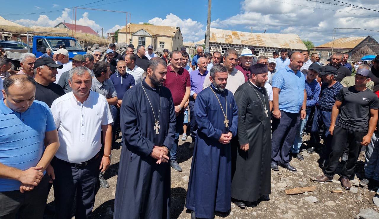 Վիրահայոց թեմի գործող եկեղեցիների շարքը կհամալրվի ևս երկու վերակառուցվող եկեղեցիներով (նկարներ) 14 Virahayoc tem 21.03