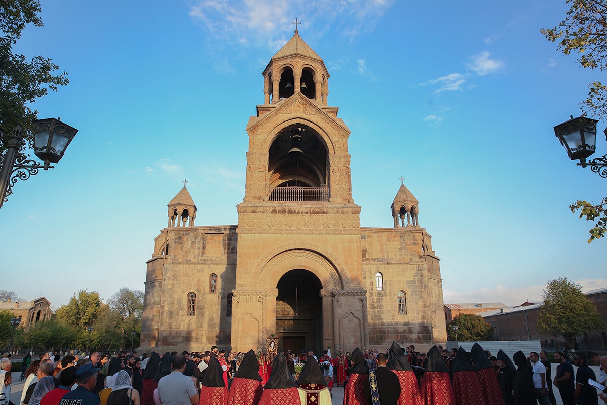 Խաչվերացի թափորը Մայր Աթոռում (նկարներ) 22 xachverac 11