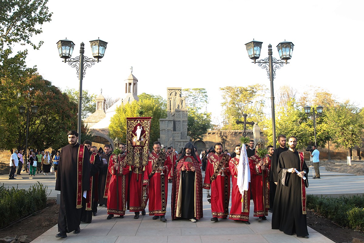 Խաչվերացի թափորը Մայր Աթոռում (նկարներ) 17 xachverac 6