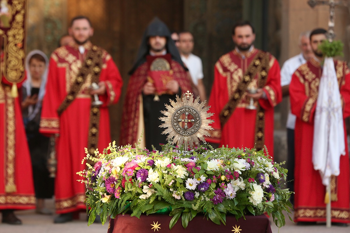 Խաչվերացի թափորը Մայր Աթոռում (նկարներ) 19 xachverac 8