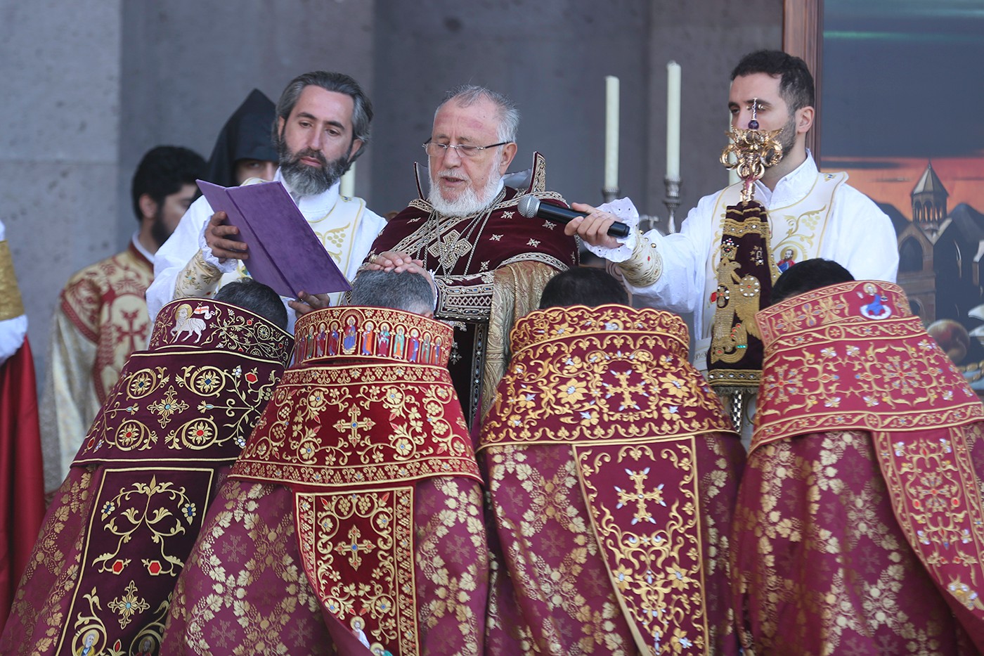 Եպիսկոպոսական ձեռնադրություն և օծում Մայր Աթոռ Սուրբ Էջմիածնում (նկարներ) 22 EPS dzernadrutyun 13