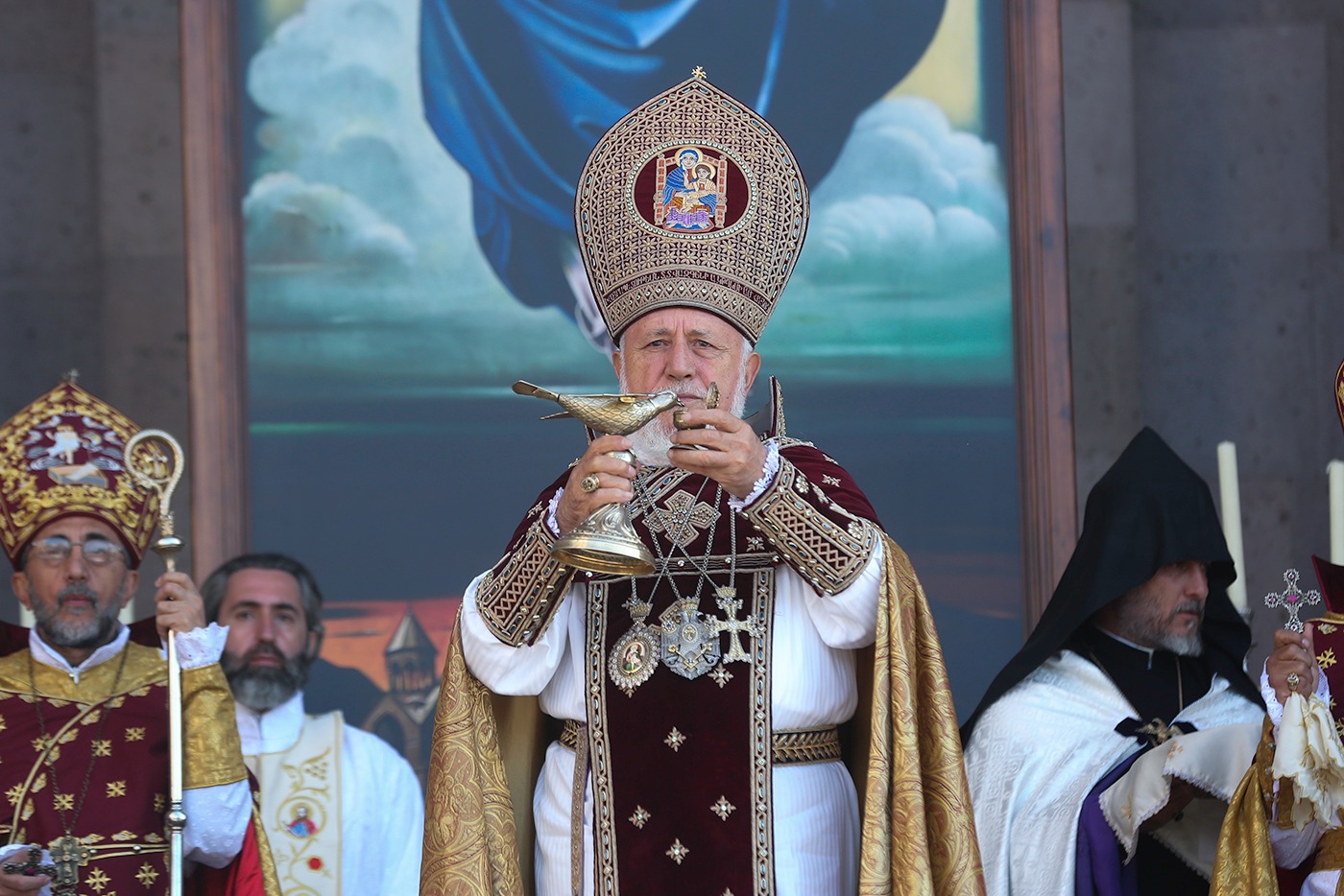 Եպիսկոպոսական ձեռնադրություն և օծում Մայր Աթոռ Սուրբ Էջմիածնում (նկարներ) 24 EPS dzernadrutyun 15