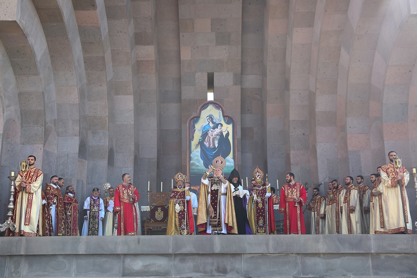 Եպիսկոպոսական ձեռնադրություն և օծում Մայր Աթոռ Սուրբ Էջմիածնում (նկարներ) 25 EPS dzernadrutyun 16