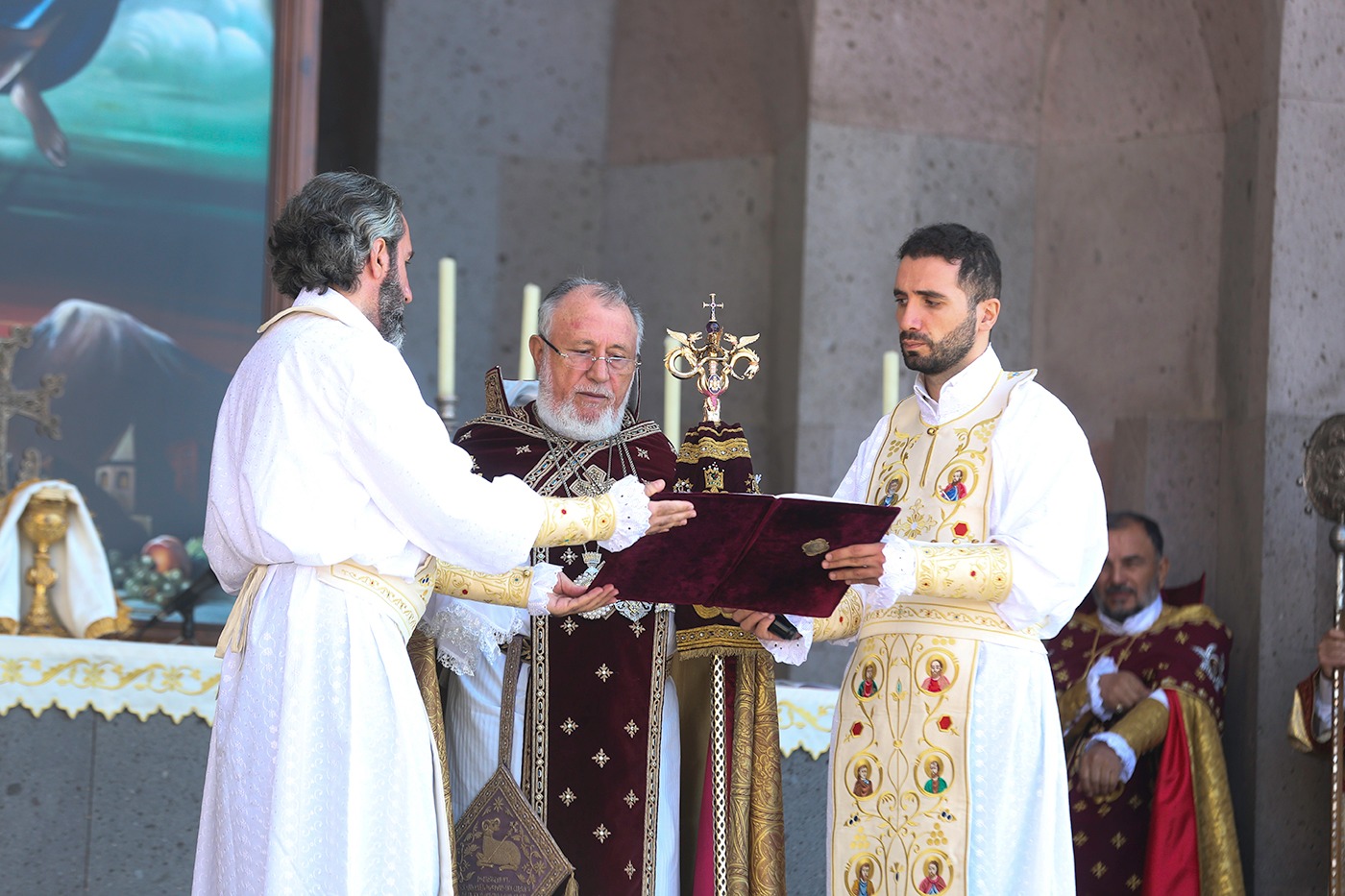 Եպիսկոպոսական ձեռնադրություն և օծում Մայր Աթոռ Սուրբ Էջմիածնում (նկարներ) 33 EPS dzernadrutyun 24