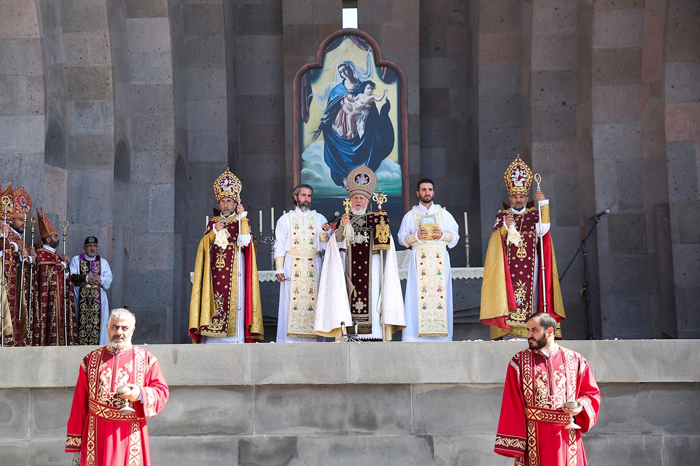 Եպիսկոպոսական ձեռնադրություն և օծում Մայր Աթոռ Սուրբ Էջմիածնում (նկարներ) 36 EPS dzernadrutyun 27