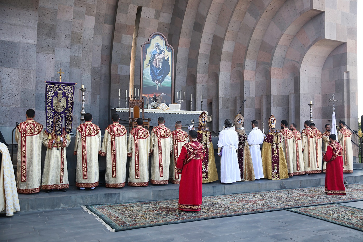 Եպիսկոպոսական ձեռնադրություն և օծում Մայր Աթոռ Սուրբ Էջմիածնում (նկարներ) 14 EPS dzernadrutyun 4