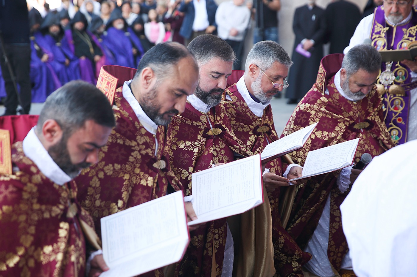 Եպիսկոպոսական ձեռնադրություն և օծում Մայր Աթոռ Սուրբ Էջմիածնում (նկարներ) 18 EPS dzernadrutyun 9