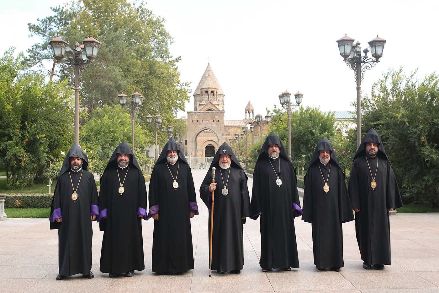 Ամենայն Հայոց Կաթողիկոսն ընդունեց նորաօծ եպիսկոպոսներին (նկարներ) 18 Noraots episkoposner 7