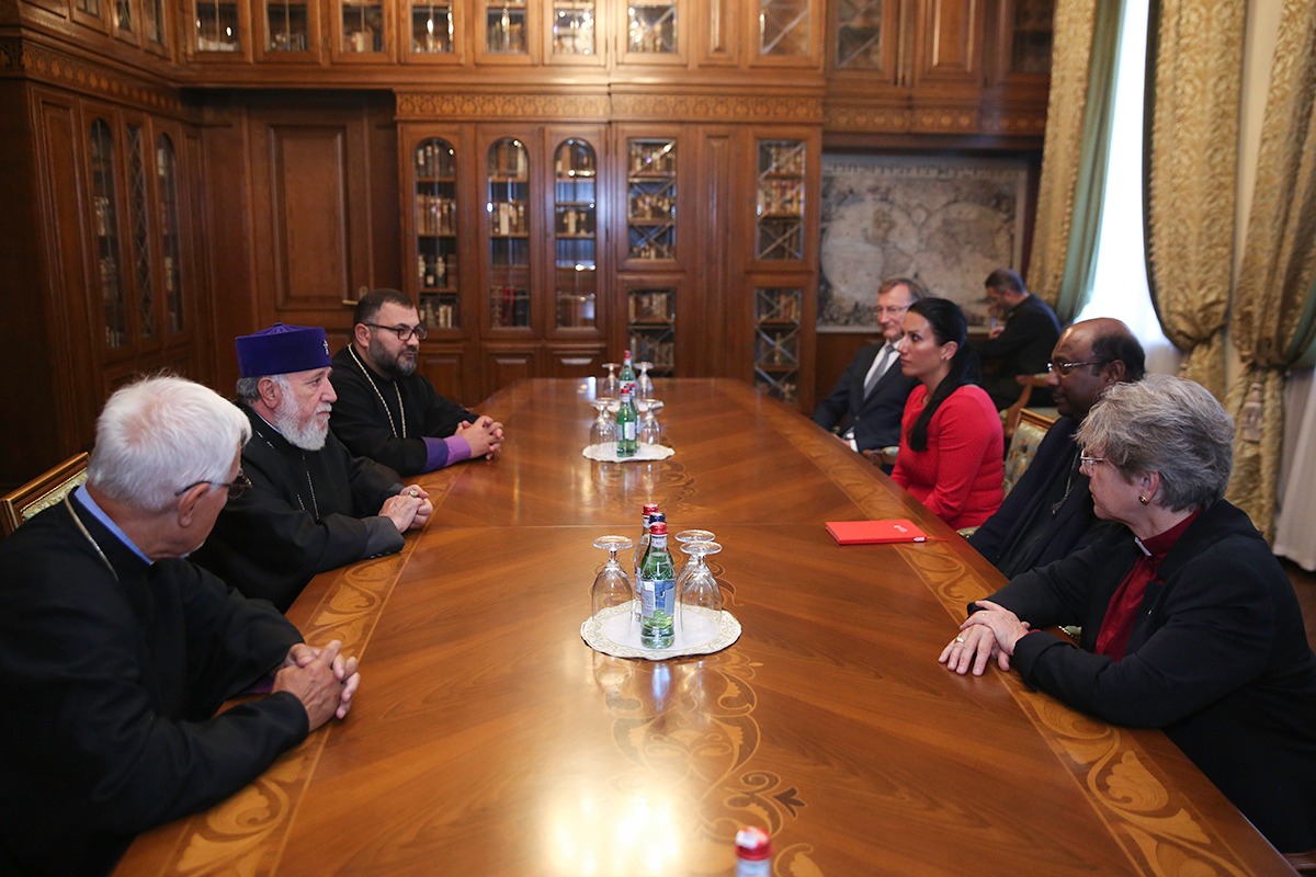 Ամենայն Հայոց Կաթողիկոսն ընդունեց ԵՀԽ պատվիրակությանը (նկարներ) 12 EHKH patvirakutyun 1