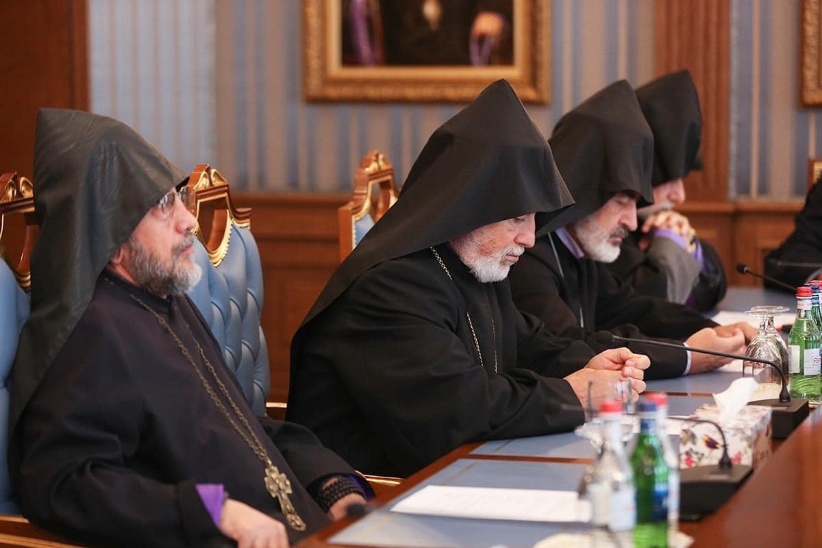 Մայր Աթոռ Սուրբ Էջմիածնում սկսվեց Գերագույն հոգևոր խորհրդի ժողովը (նկարներ) 15 GHK joghov avart 4