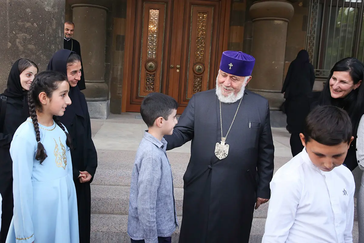 Ghazaravani menastan 11