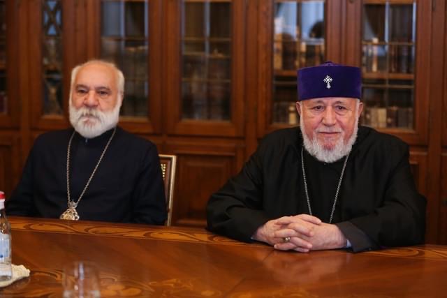 Ամենայն Հայոց Կաթողիկոսն ընդունեց Արգենտինայում հրեական կազմակերպությունների պատվիրակության նախագահին (նկարներ) 14 IMG 6953